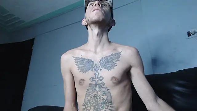 AlexandroRossi online show from 10/30/25, 06:34