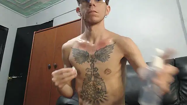 AlexandroRossi online show from 12/04/25, 05:06