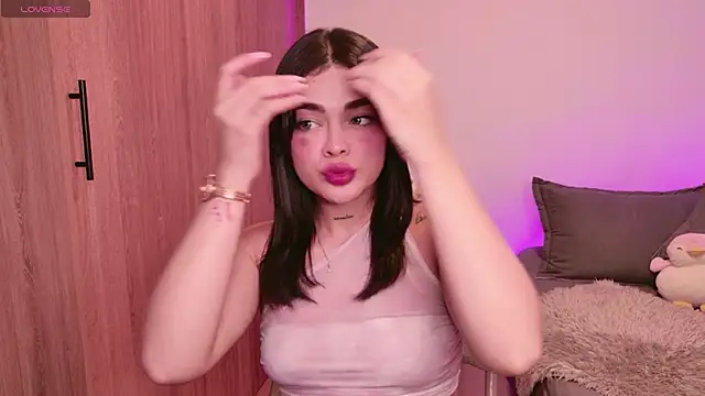 DulceDuarte online show from 11/12/25, 05:00