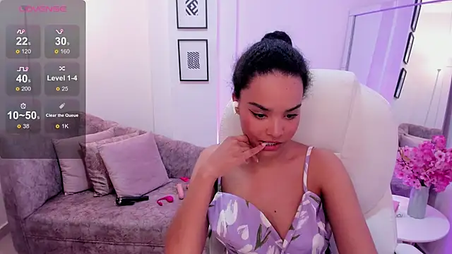 Snapshot of Ayshel_cooperr chatting on 09/18/25, 11:19 Ayshel cooperr online show from 09/18/25, 11:19