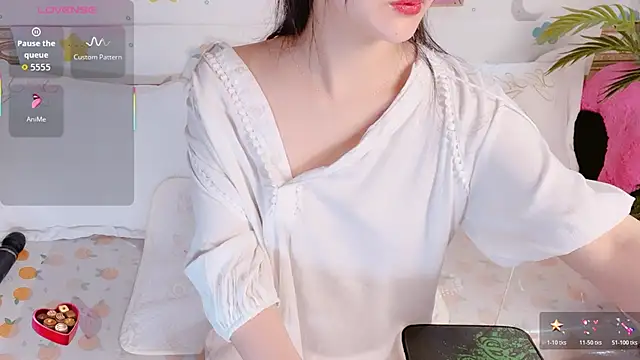 Quynhanh 69 online show from 03/14/26, 10:05