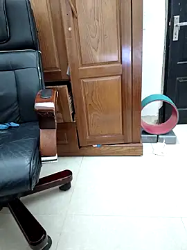 Snapshot of Lena079 chatting on 10/23/25, 09:08 Lena079 online show from 10/23/25, 09:08