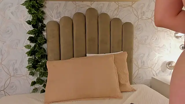 Zafiro22  online show from 03/24/26, 04:23