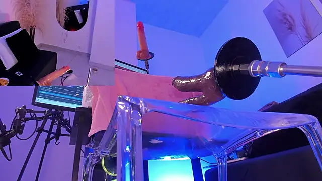 raven blackk online show from 02/20/26, 06:19