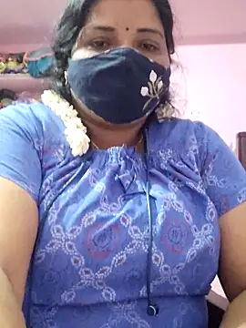 Snapshot of lathikaqueentamil chatting on 10/01/25, 05:17 lathikaqueentamil online show from 10/01/25, 05:17