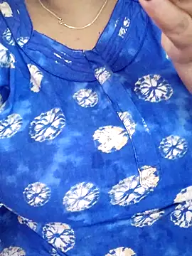 lathikaqueentamil online show from 11/08/25, 05:22