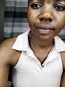 Berryangel03 online show from 10/13/25, 01:12