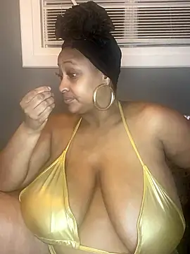 Snapshot of dreameafterdusk chatting on 01/18/26, 05:11 dreameafterdusk online show from 01/18/26, 05:11