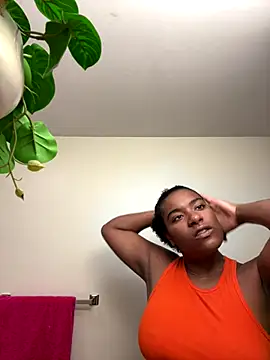 Snapshot of Tu_GataLinda chatting on 09/28/25, 01:12 Tu GataLinda online show from 09/28/25, 01:12
