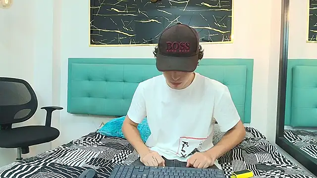 dia fax18 online show from 10/21/25, 07:46