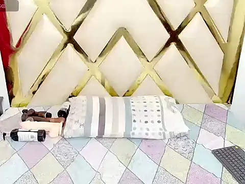 valeriavasquez online show from 12/14/25, 08:31