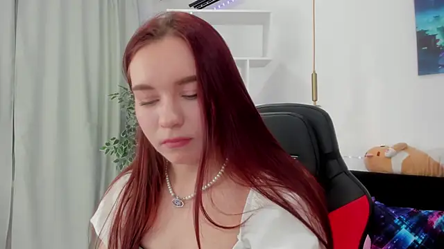 NoraHaynes online show from 10/20/25, 03:08