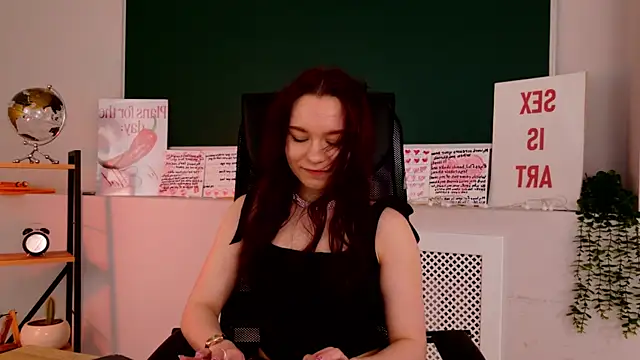NoraHaynes online show from 05/17/26, 03:17