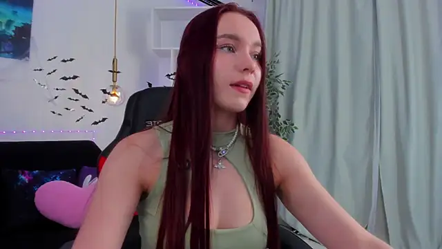 NoraHaynes online show from 11/04/25, 03:10