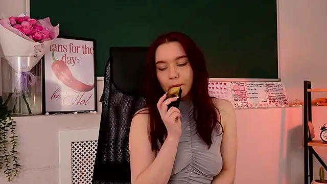 NoraHaynes online show from 05/11/26, 03:08
