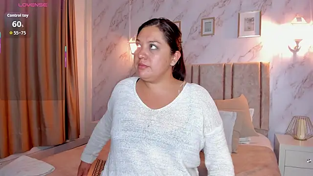 Snapshot of Paula_And chatting on 09/21/25, 11:59 Paula And online show from 09/21/25, 11:59