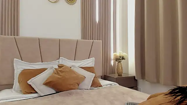 Paula And online show from 12/20/25, 08:22