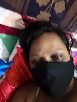 Snapshot of shalubhabhi69 chatting on 10/28/25, 07:46 shalubhabhi69 online show from 10/28/25, 07:46