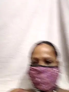 Snapshot of shalubhabhi69 chatting on 11/06/25, 07:07 shalubhabhi69 online show from 11/06/25, 07:07