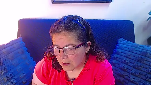 Snapshot of Linda_banks_ chatting on 11/30/25, 01:50 Linda banks online show from 11/30/25, 01:50