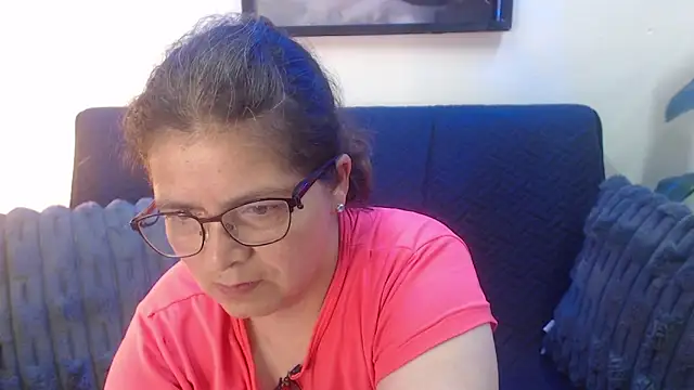 Snapshot of Linda_banks_ chatting on 11/12/25, 11:58 Linda banks online show from 11/12/25, 11:58