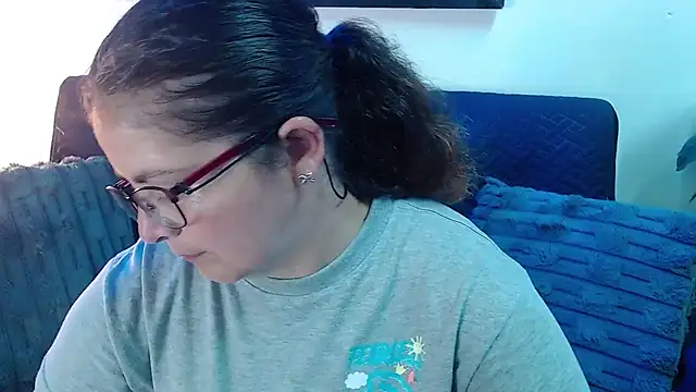 Snapshot of Linda_banks_ chatting on 06/19/26, 01:55 Linda banks online show from 06/19/26, 01:55