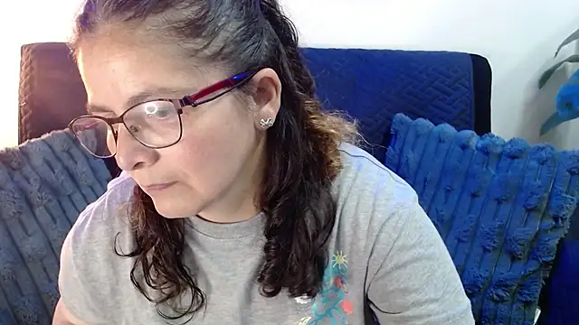 Snapshot of Linda_banks_ chatting on 06/16/26, 02:00 Linda banks online show from 06/16/26, 02:00