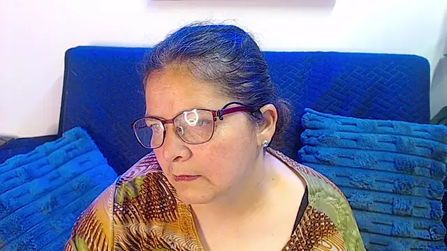 Snapshot of Linda_banks_ chatting on 12/15/25, 01:55 Linda banks online show from 12/15/25, 01:55