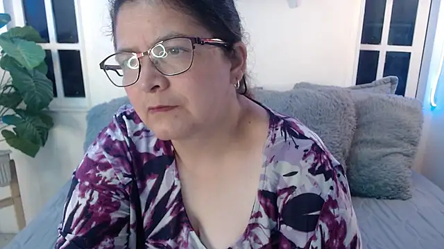 Snapshot of Linda_banks_ chatting on 11/27/25, 01:28 Linda banks online show from 11/27/25, 01:28