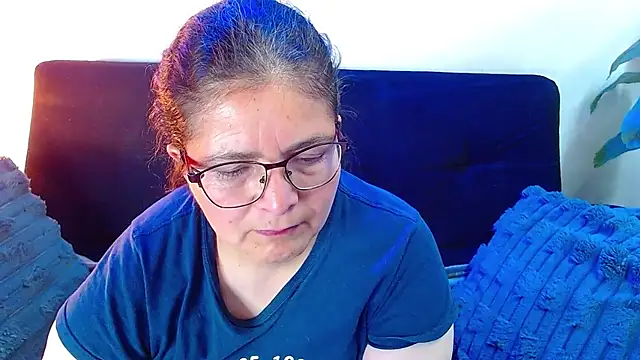 Snapshot of Linda_banks_ chatting on 07/11/26, 02:12 Linda banks online show from 07/11/26, 02:12
