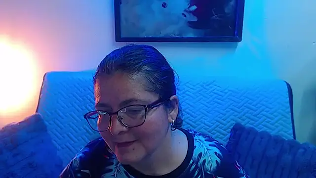 Snapshot of Linda_banks_ chatting on 11/29/25, 02:12 Linda banks online show from 11/29/25, 02:12