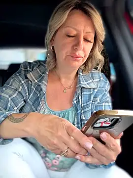 Milena-MilfaXXX online show from 04/10/26, 04:08