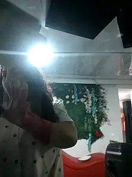 sophimyllers online show from 04/22/26, 11:11