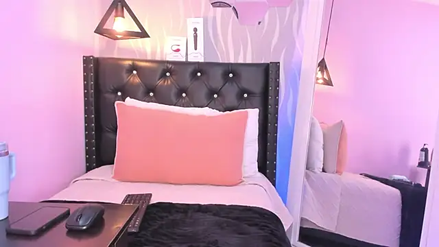 lucia-cute online show from 03/09/26, 07:06