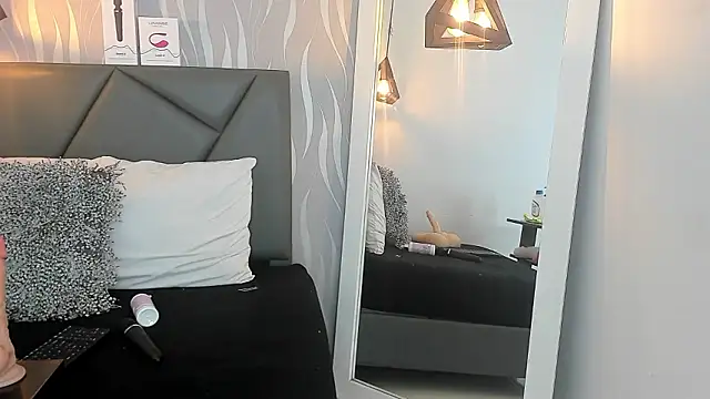 lucia-cute online show from 01/10/26, 06:36