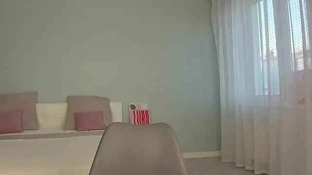 flooora 0 online show from 10/18/25, 12:45