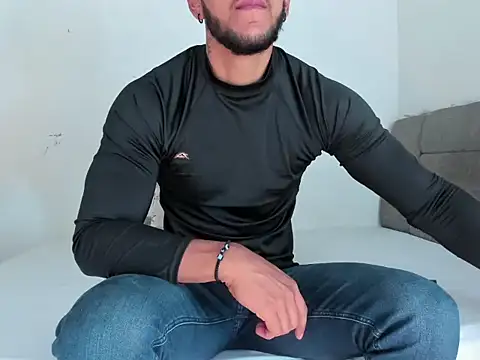 Edy coltt online show from 09/18/25, 01:58