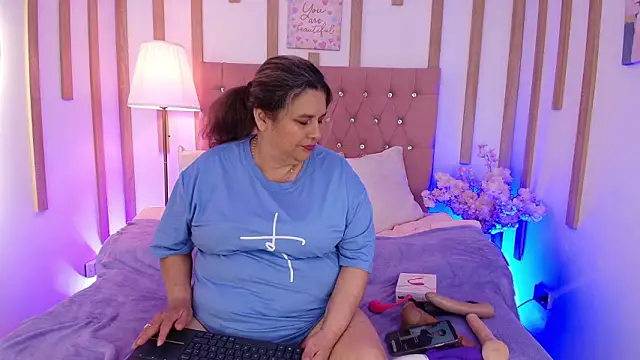 bonny wild online show from 03/19/26, 08:42