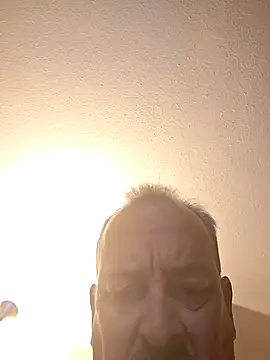 Snapshot of pullitoff chatting on 02/28/26, 01:05 pullitoff online show from 02/28/26, 01:05