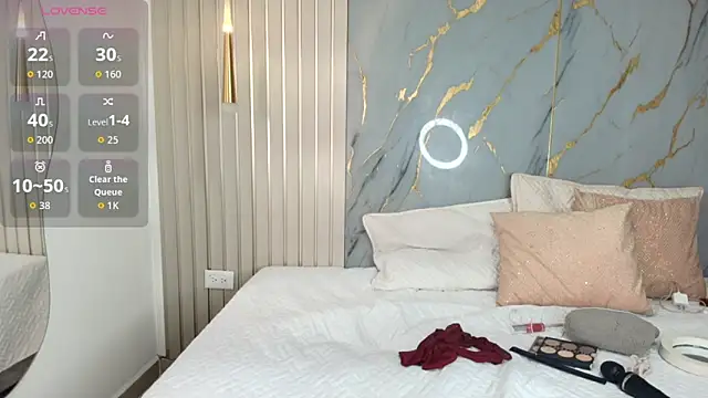 Snapshot of violetta_hot_ chatting on 09/12/25, 11:21 violetta hot online show from 09/12/25, 11:21