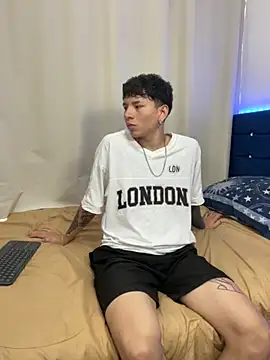 Tatiiana n Damiian online show from 11/02/25, 02:44