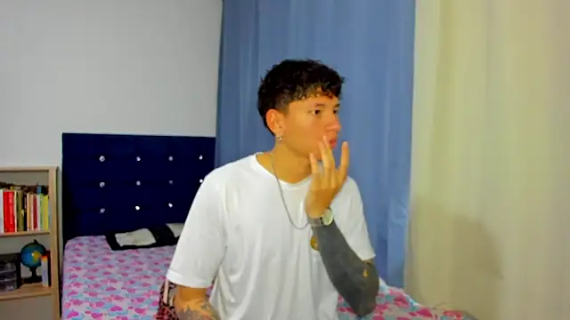 Tatiiana n Damiian online show from 11/09/25, 09:08