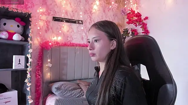 Scarlett21   online show from 03/19/26, 07:47