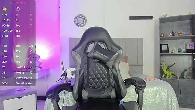 Scarlett21   online show from 10/25/25, 04:44