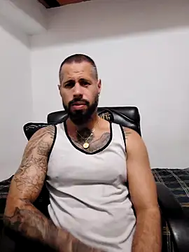 Snapshot of Matheus_Blaze chatting on 10/18/25, 10:45 Matheus Blaze online show from 10/18/25, 10:45