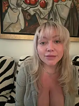 misstitmouseofficial online show from 03/25/26, 06:18