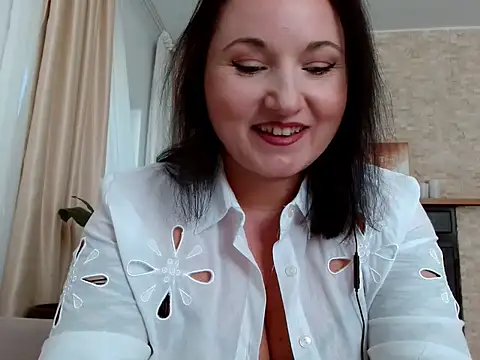 Snapshot of EliseBliss69 chatting on 09/18/25, 10:29 EliseBliss69 online show from 09/18/25, 10:29