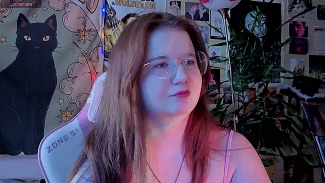 Sienna-Cow online show from 04/13/26, 08:40