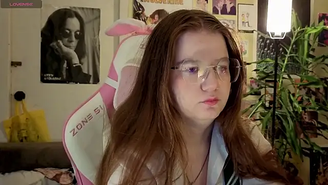 Sienna-Cow online show from 10/24/25, 12:59