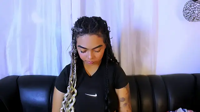 nahomy ryans online show from 12/19/25, 08:55